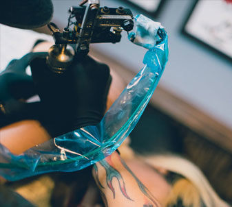 Как делают татуировки?